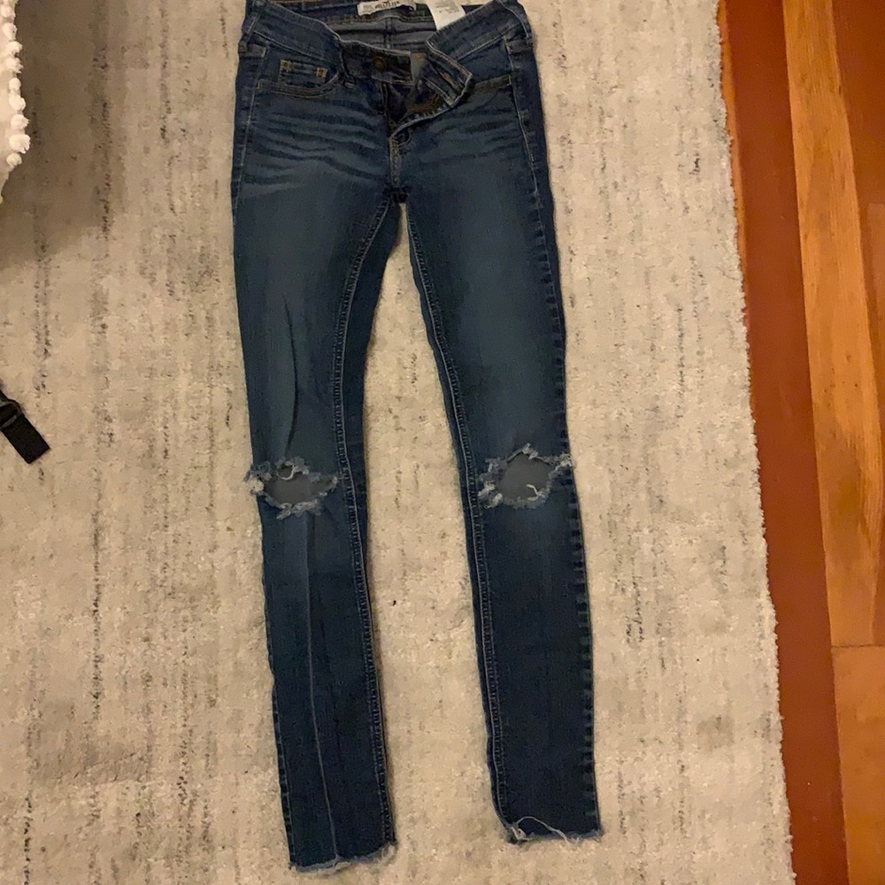Denim Skinny Ripped Jeans!